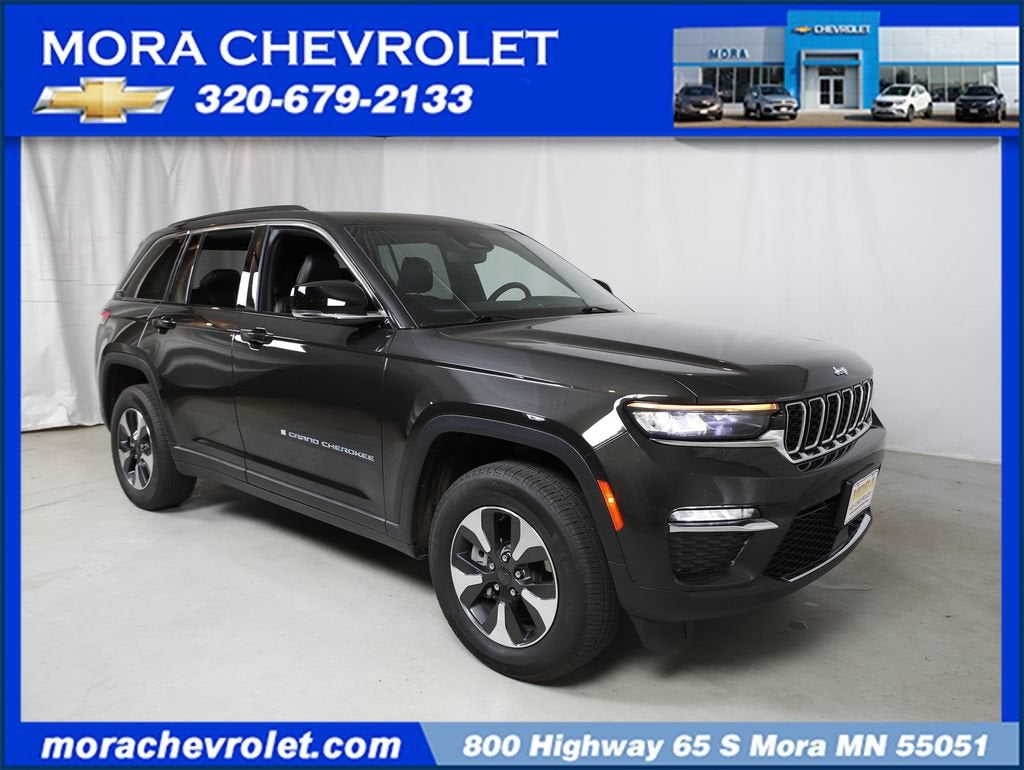2024 Jeep Grand Cherokee 4xe Base in Brown — front three-quarter view