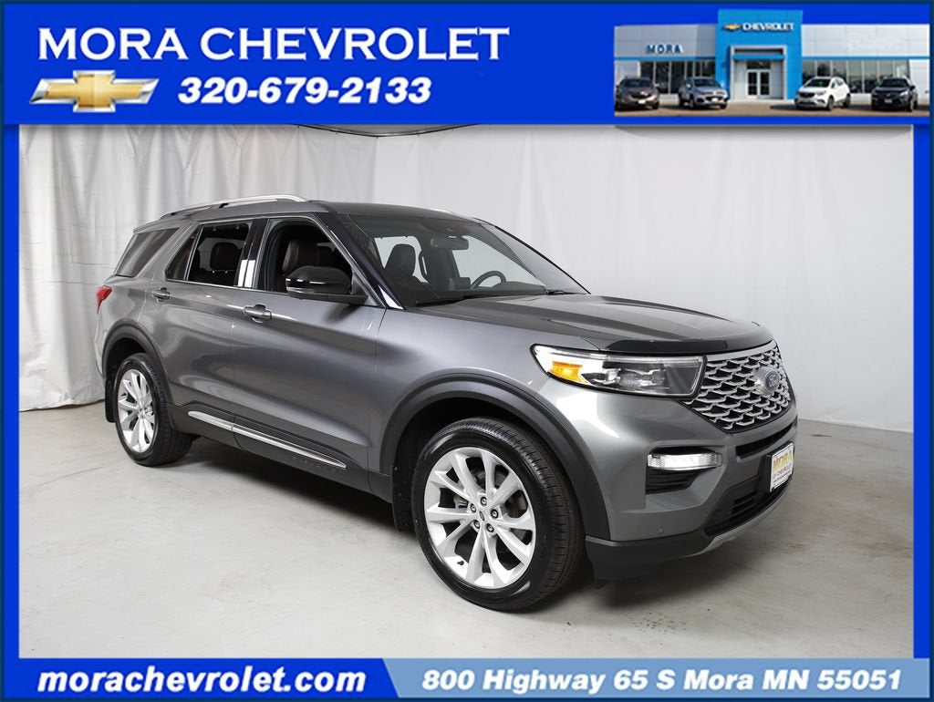 2023 Ford Explorer Platinum in Gray — front three-quarter view