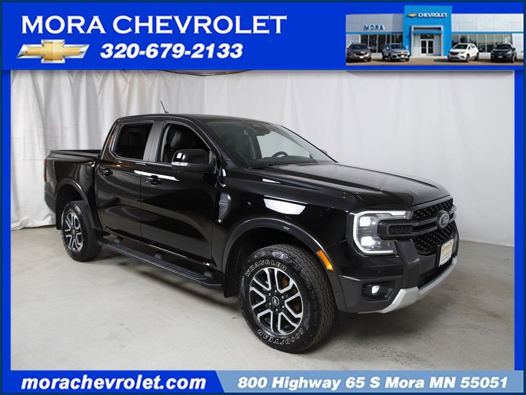 2024 Ford Ranger LARIAT in Black — front three-quarter view