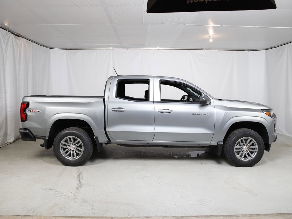 2026 Chevrolet Colorado — side profile view